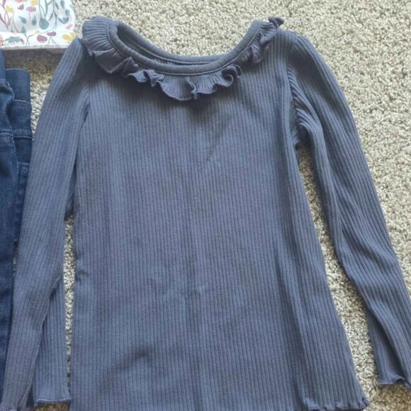 Lot of 2T girl clothes - Picture 5 of 5